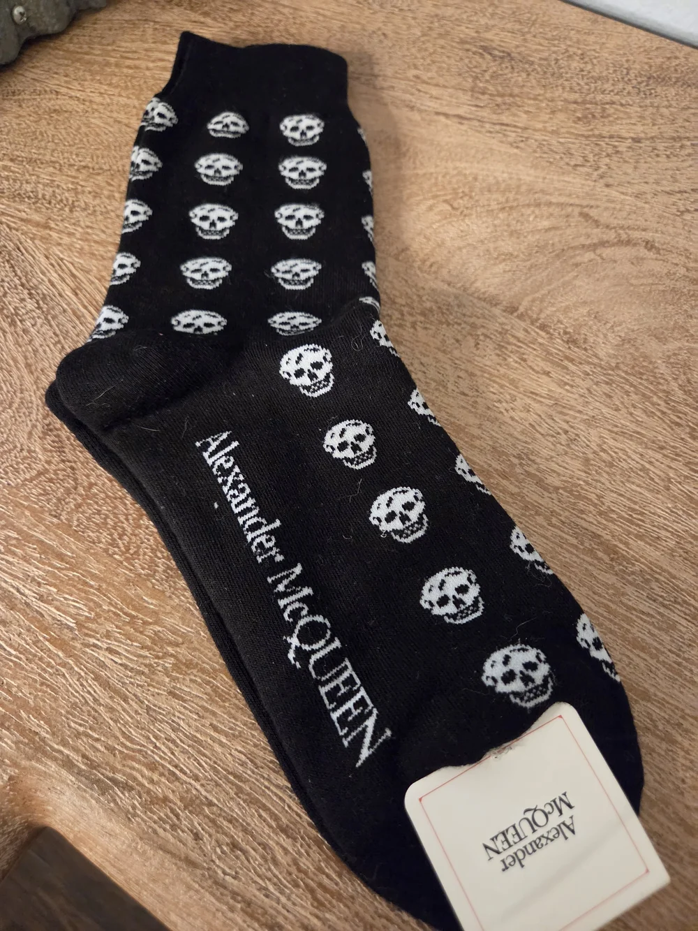 Alexander McQueen NWT Black Crew Socks with White Skull Pattern